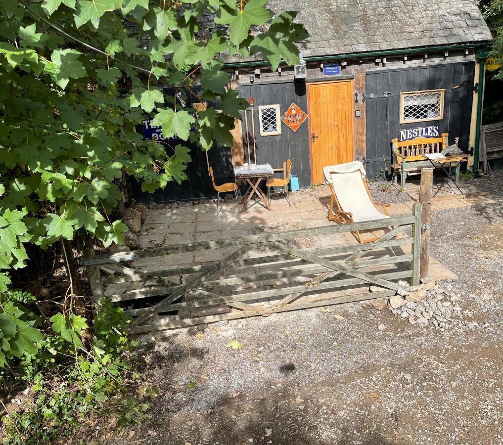 Remarkable Boultons Barn With Hot Tub ニュートン・アボット エクステリア 写真