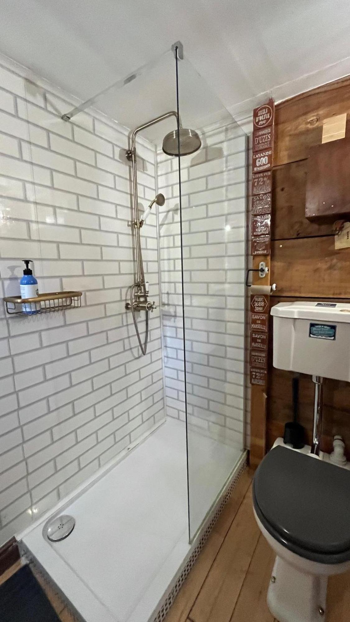 Remarkable Boultons Barn With Hot Tub ニュートン・アボット エクステリア 写真